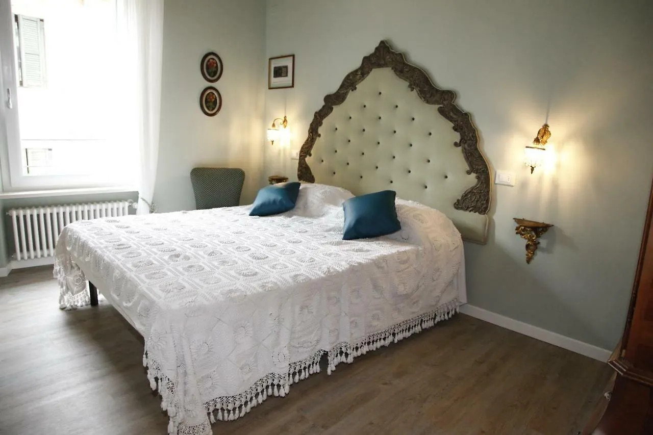 Juliet'S Nest In Vérone